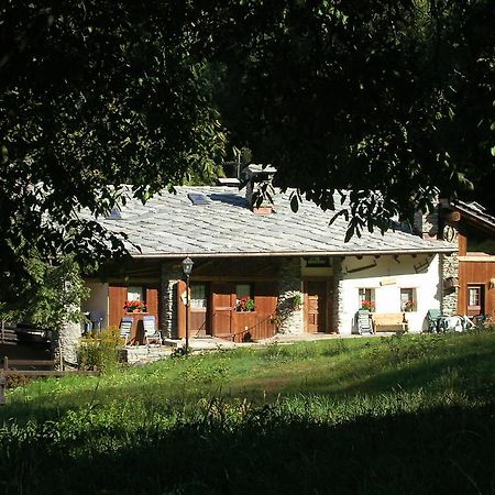 Bed and Breakfast Les Chevreuils Introd Exteriér fotografie