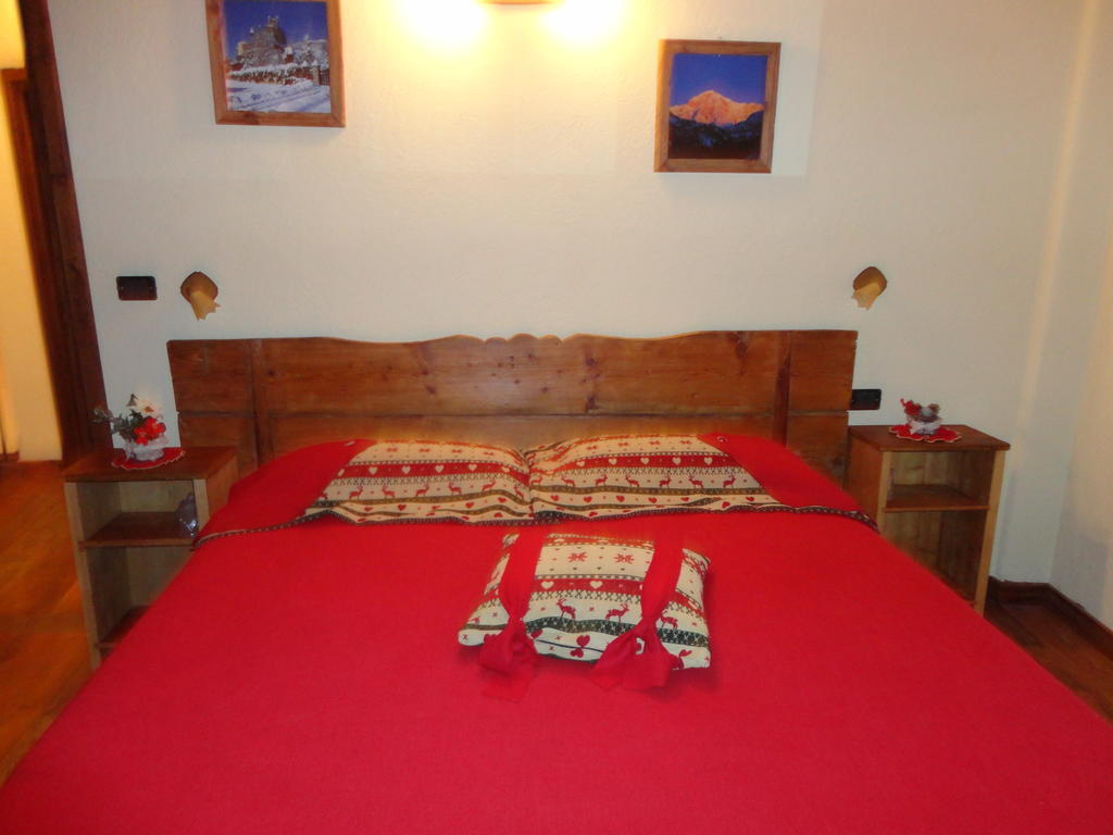 Bed and Breakfast Les Chevreuils Introd Pokoj fotografie